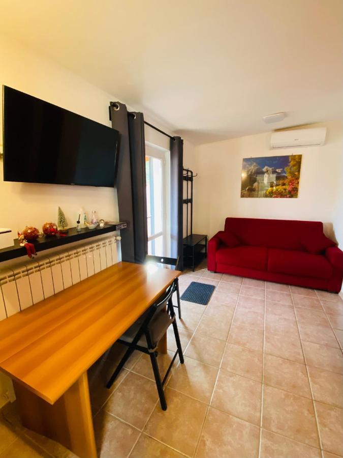 Apartamento The House Fiera Di Roma Aeroporto Fiumicino Ponte Galeria Exterior foto
