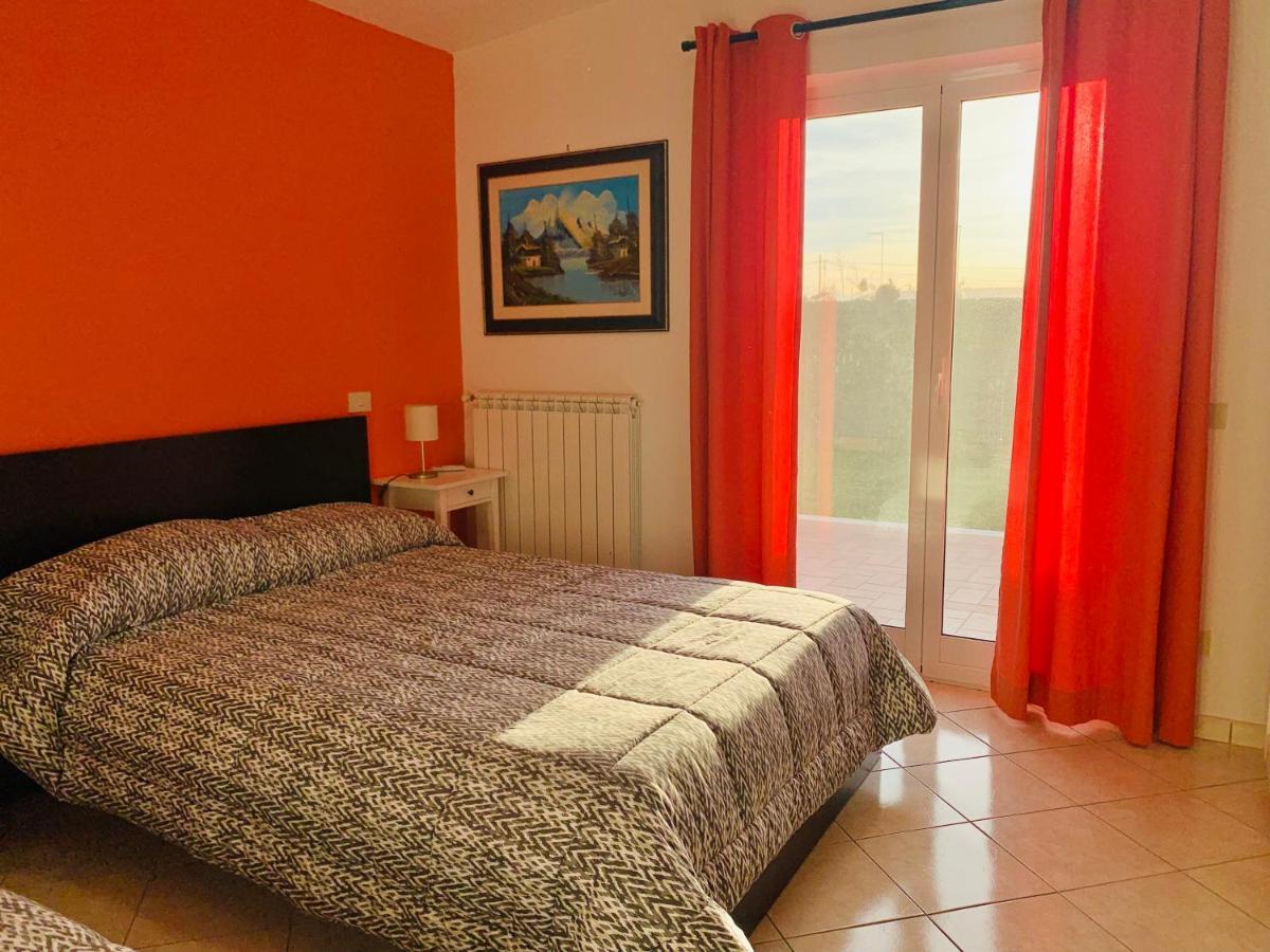 Apartamento The House Fiera Di Roma Aeroporto Fiumicino Ponte Galeria Exterior foto