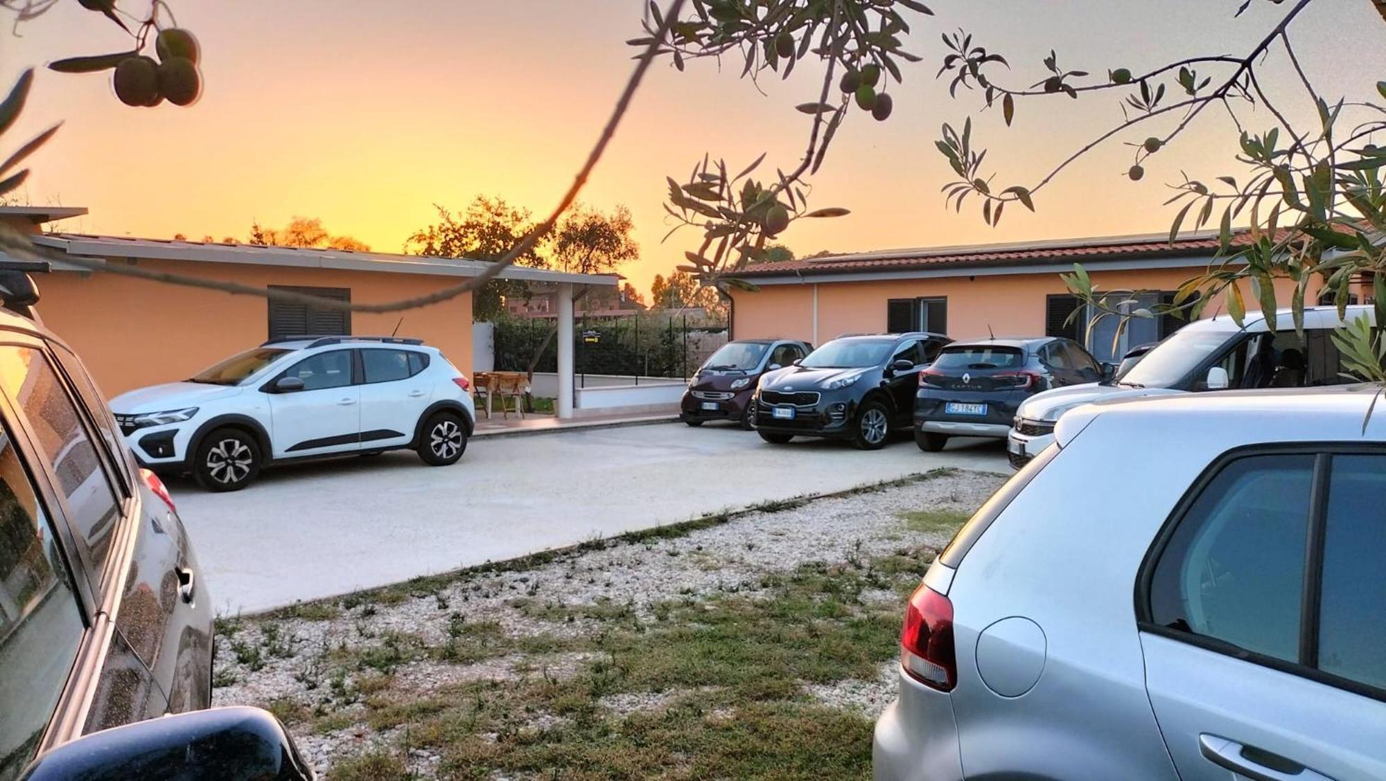 Apartamento The House Fiera Di Roma Aeroporto Fiumicino Ponte Galeria Exterior foto