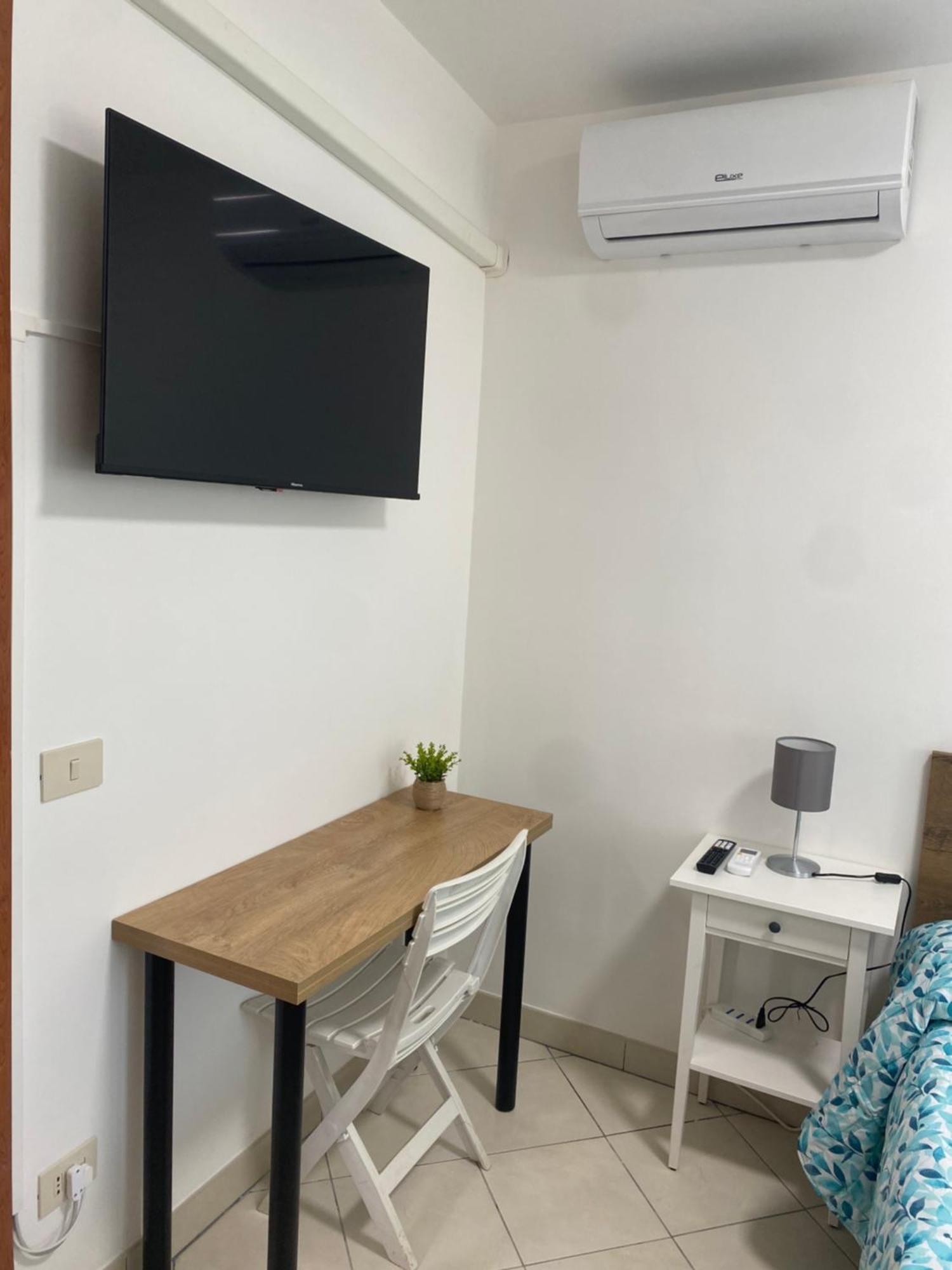 Apartamento The House Fiera Di Roma Aeroporto Fiumicino Ponte Galeria Exterior foto